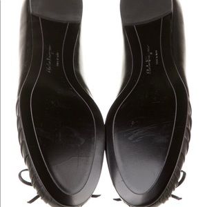 Authentic Salvatore ferragamo size 7 shoes w taps